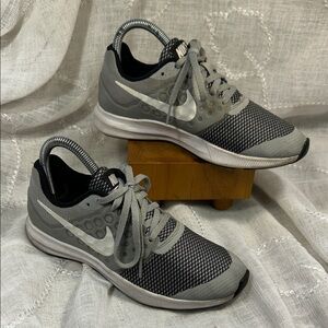 Nike athletic sneakers stamped sz 4